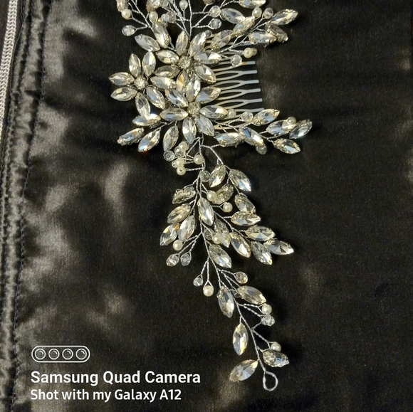 Rhinestone Handmade Bridal Hair Comb Accessory - Picture 11 of 14